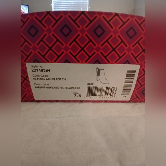 Tory Burch Margaux Black Festival Distressed Leather Heeled Ankle Booties 7.5 - Picture 12 of 13